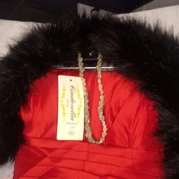 Dress - Picture 3 of 8